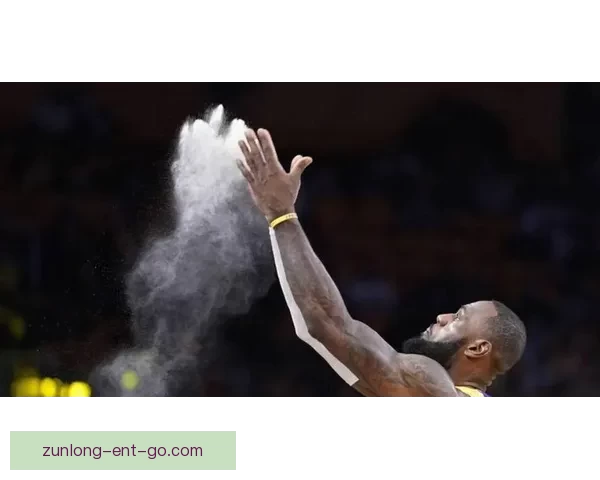 13周年回望詹姆斯死亡隔扣特里名场面招牌庆祝动作就此封神瞬间